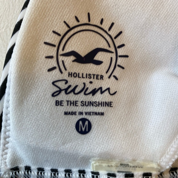 Hollister Co. bikini top CLOSET CLEAR OUT - Picture 2 of 3